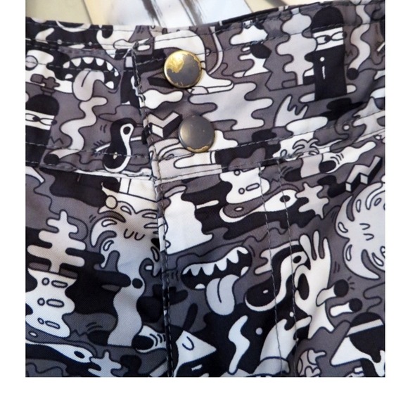 Nike Doodle Camo Board Shorts Size 34 w/ Drawstring & Zip Pocket - Picture 10 of 13